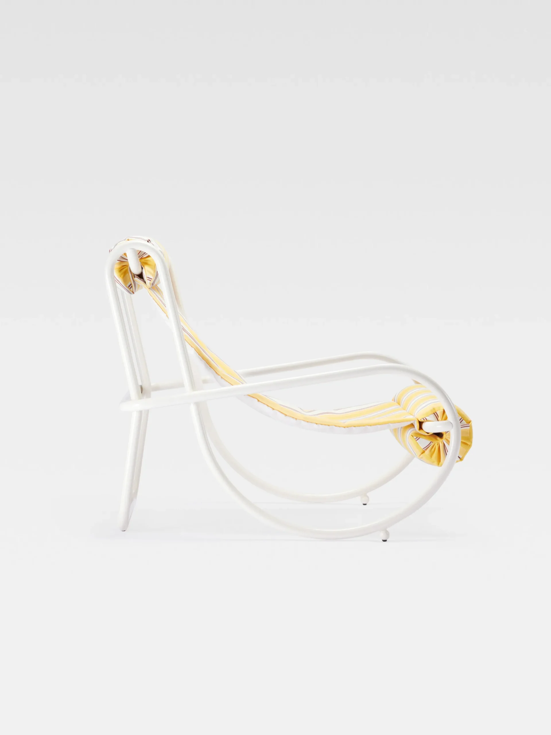 Jacquemus + Exteta - Locus Solus Fauteuil par Gae Aulenti