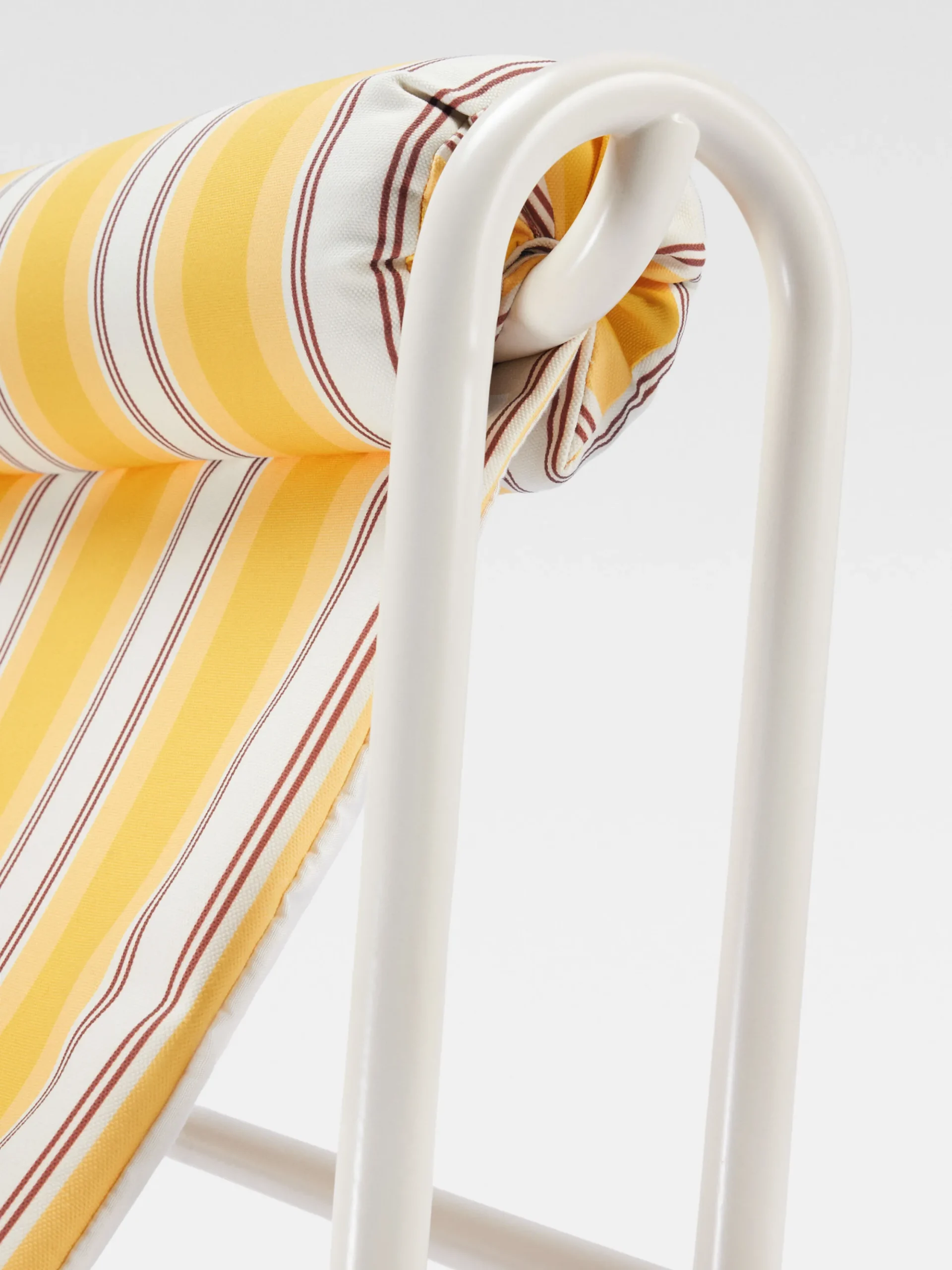 Jacquemus + Exteta - Locus Solus Fauteuil par Gae Aulenti