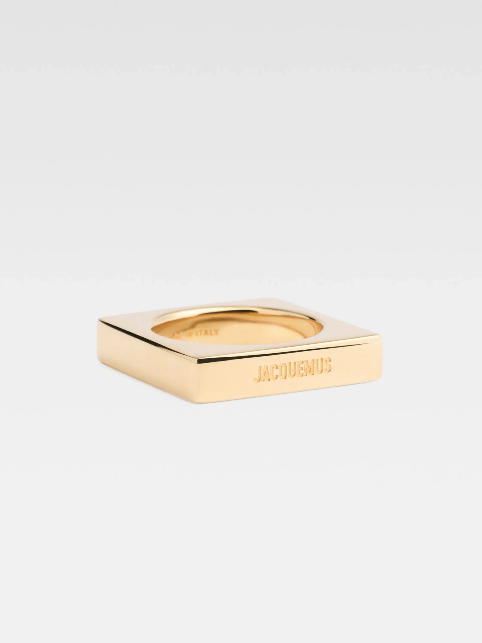 La bague carrée