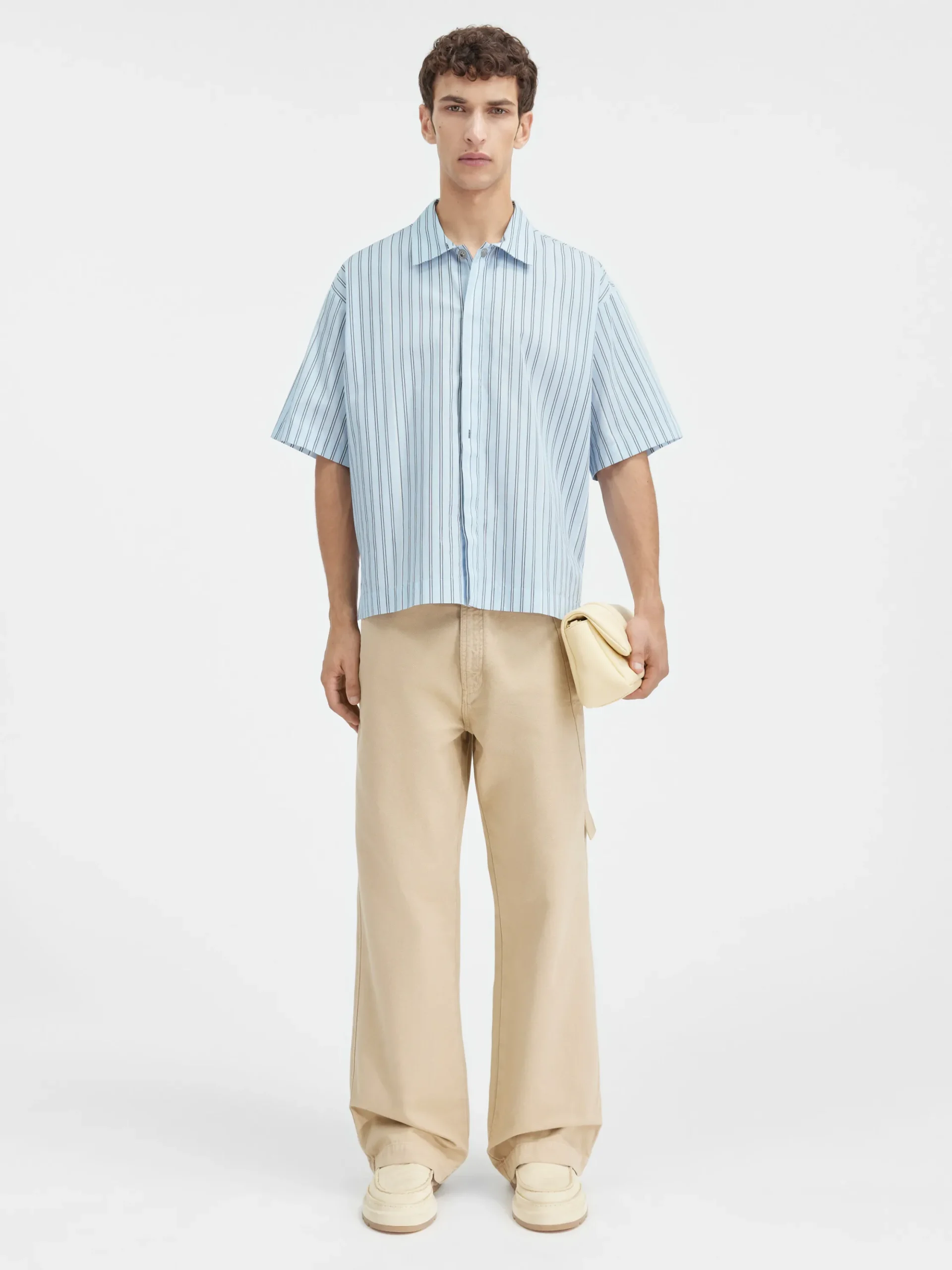 La chemise manches courtes