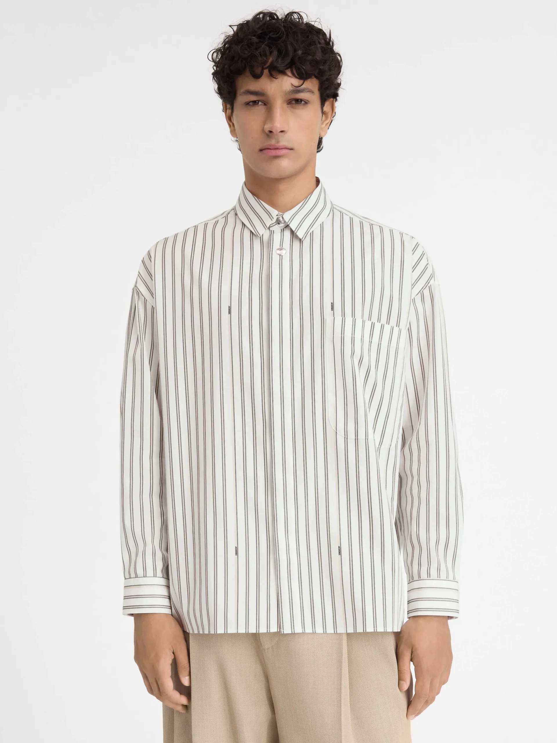 La chemise manches longues