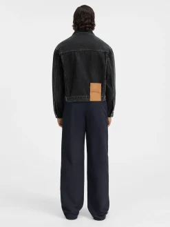La veste de-N&icirc;mes