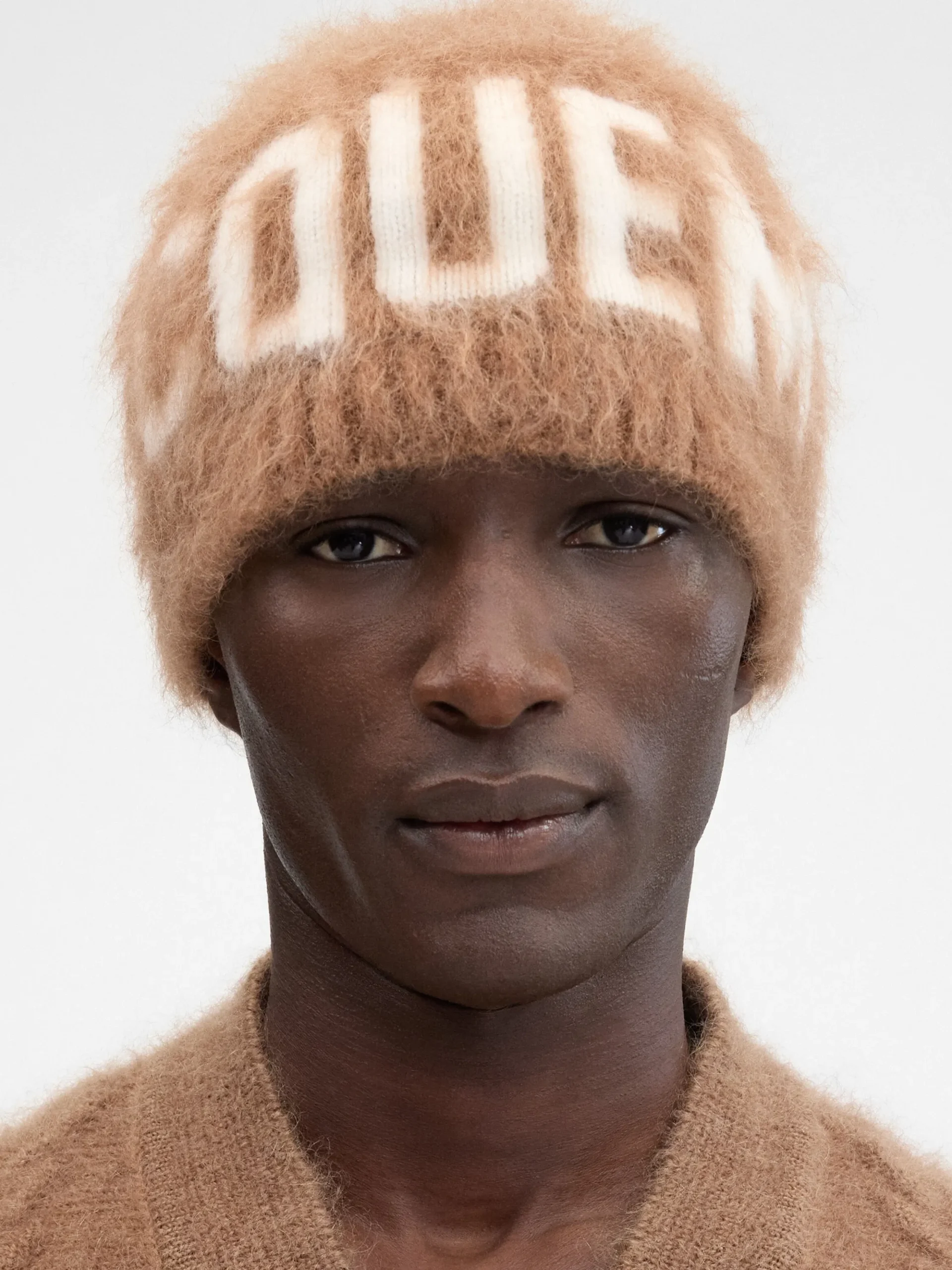 Le bonnet Logo
