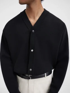 Le cardigan Boutonn&eacute;