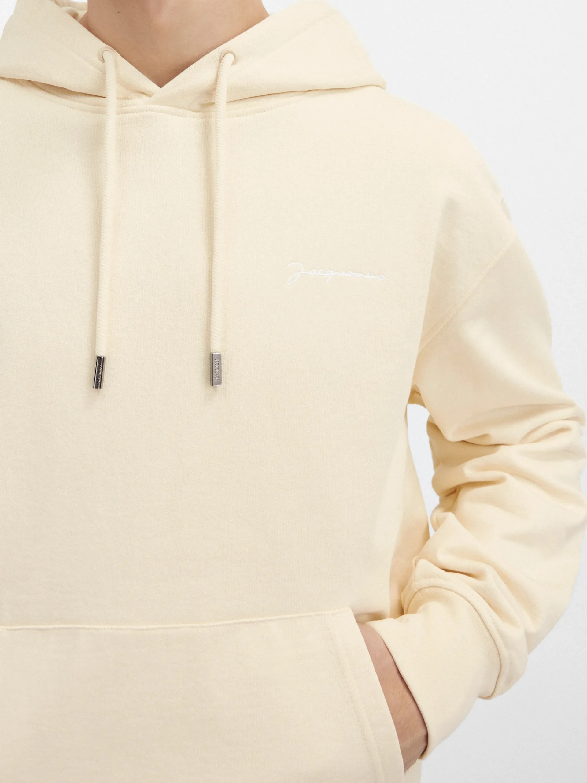 Le sweatshirt brodé
