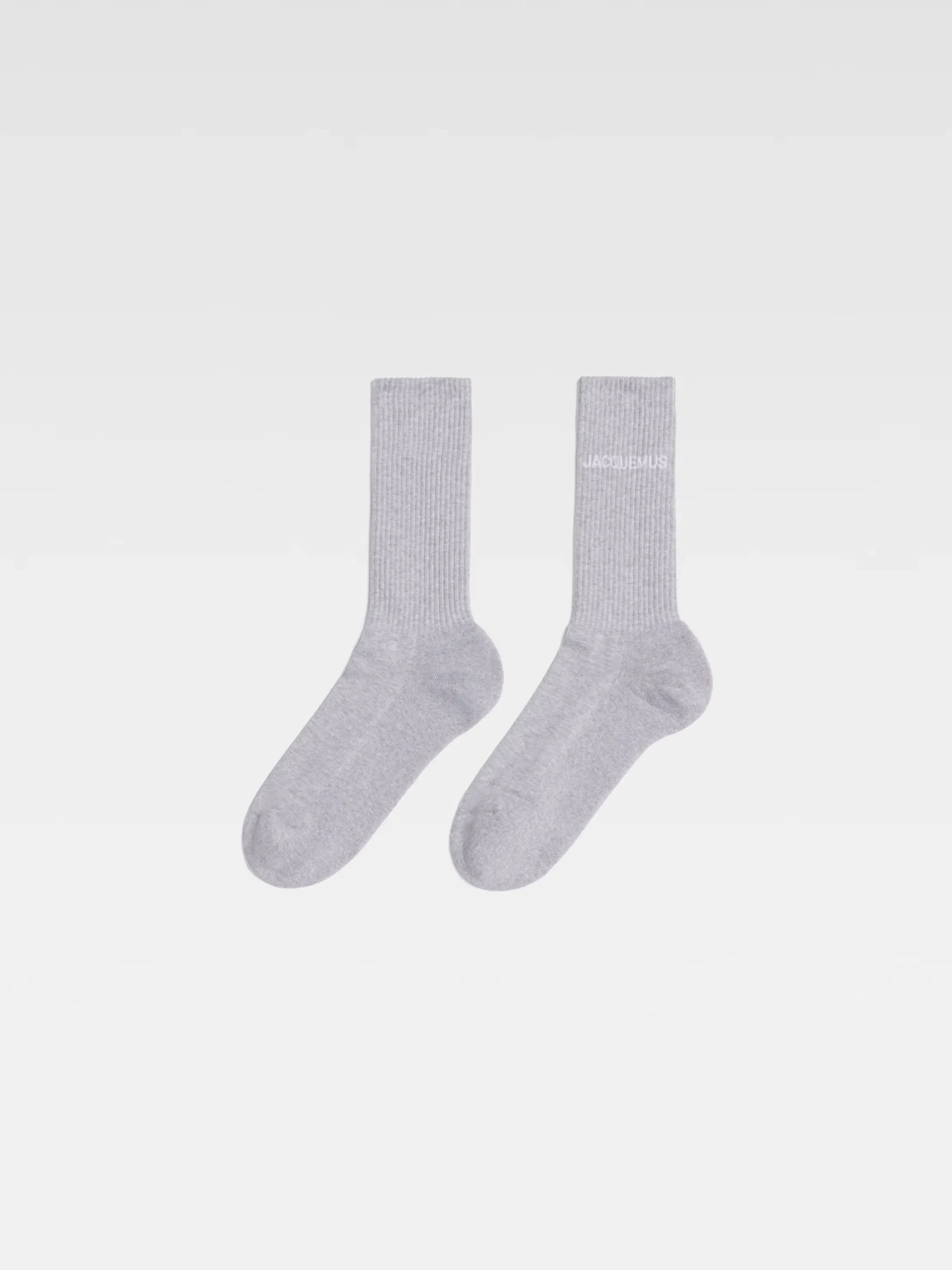 Les chaussettes Jacquemus