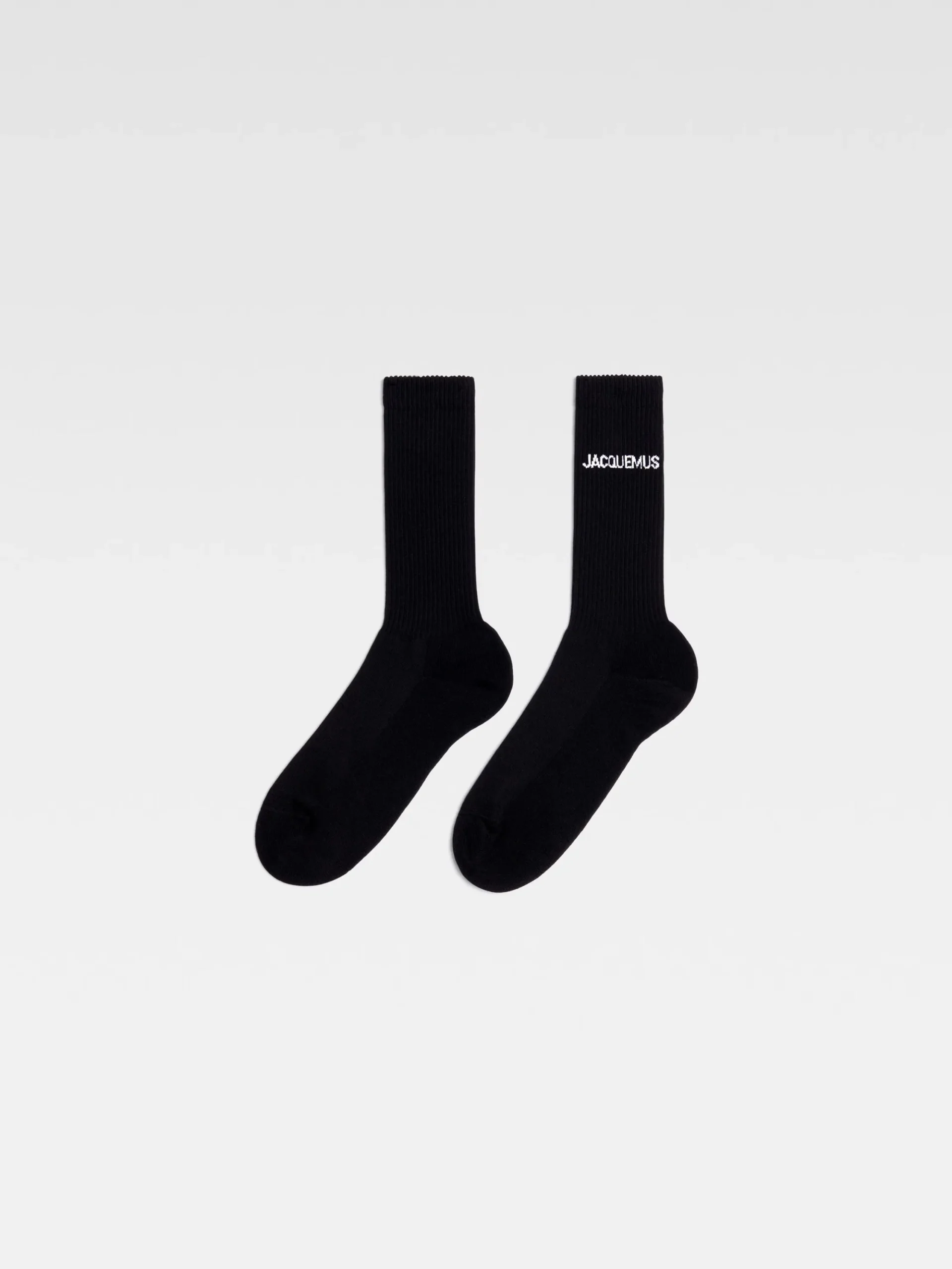 Les chaussettes Jacquemus