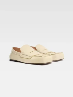 Les mocassins Carr&eacute;